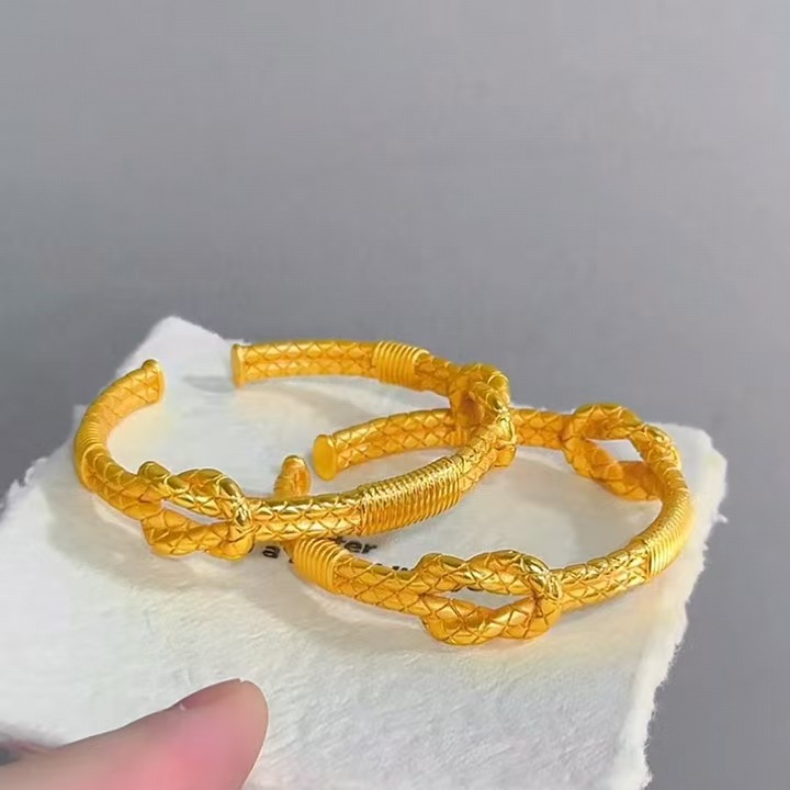 Women's 24K Gold AU999 Heracle - đánh giá và giá Outdoor Adventure At